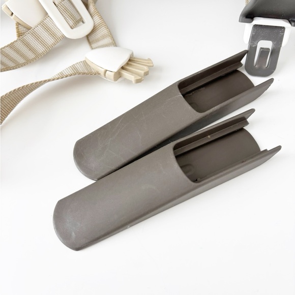 Stokke Tripp Trapp Baby Set in Hazy Grey - Picture 4 of 7